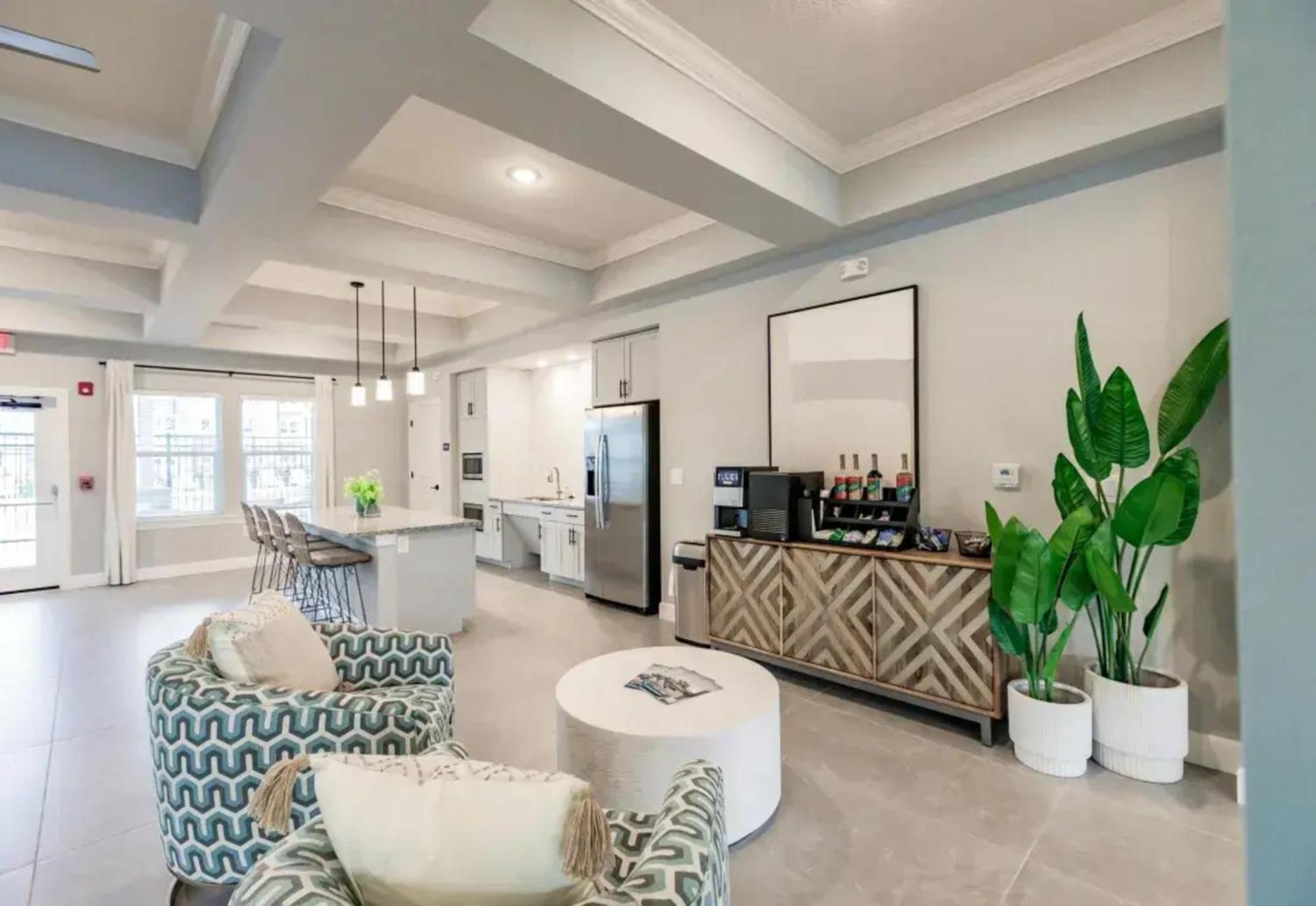 The Vantage Apartments By Barsala เคปคอรัล ภายนอก รูปภาพ
